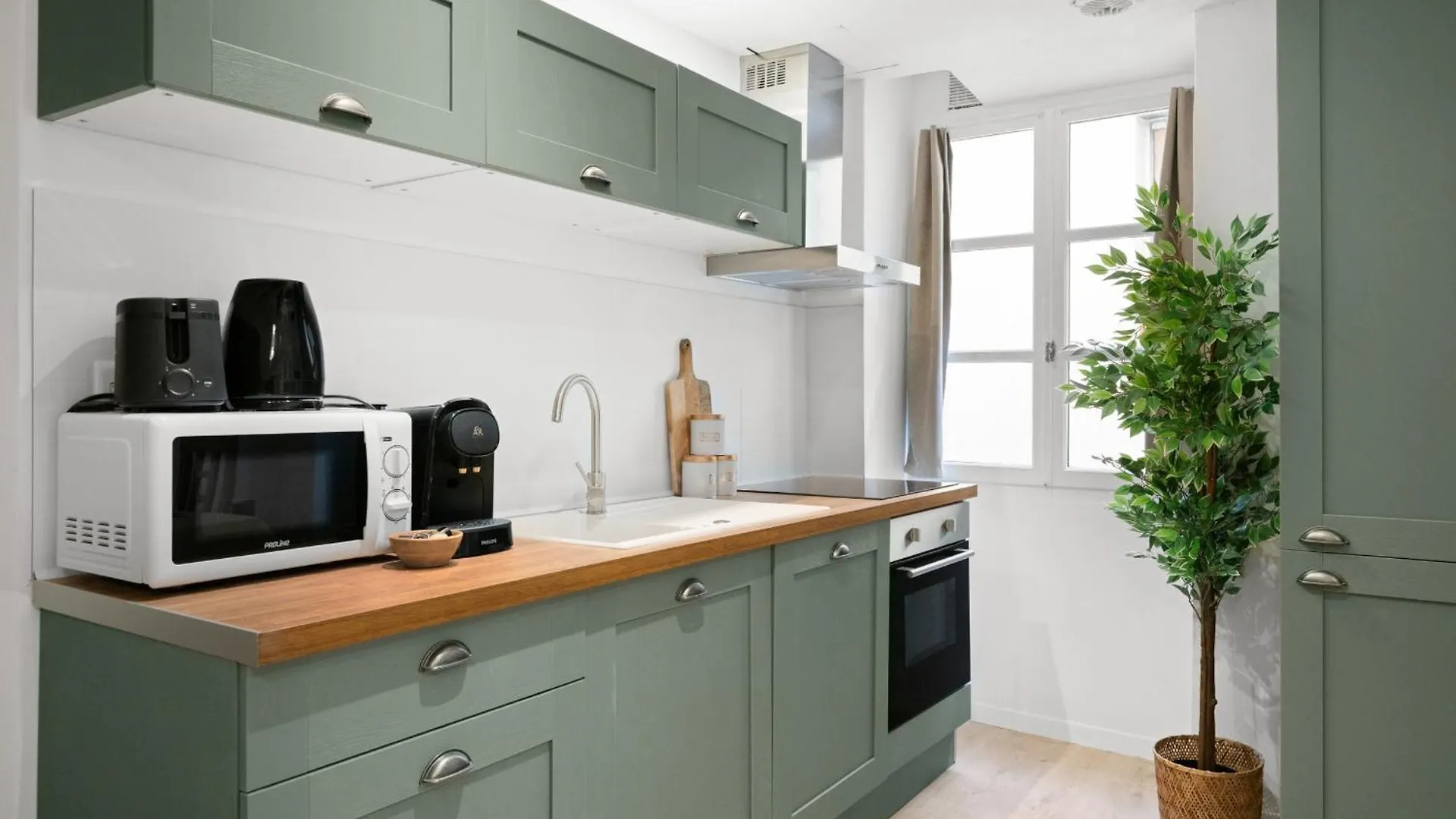 Le Nid Mediterranean, Cosy 3 Rooms Menton 0*,  France